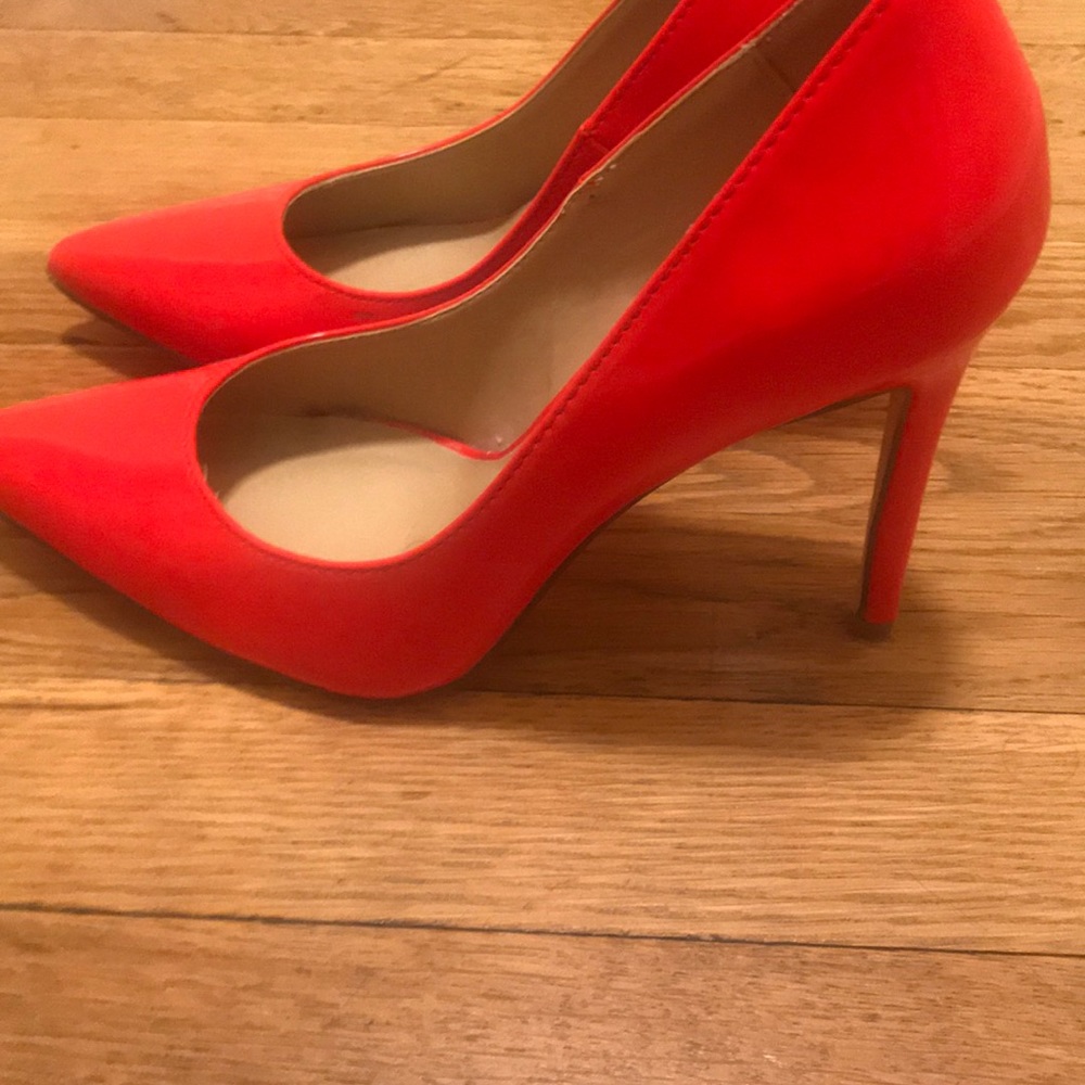 Red heels - Picture 2 of 2